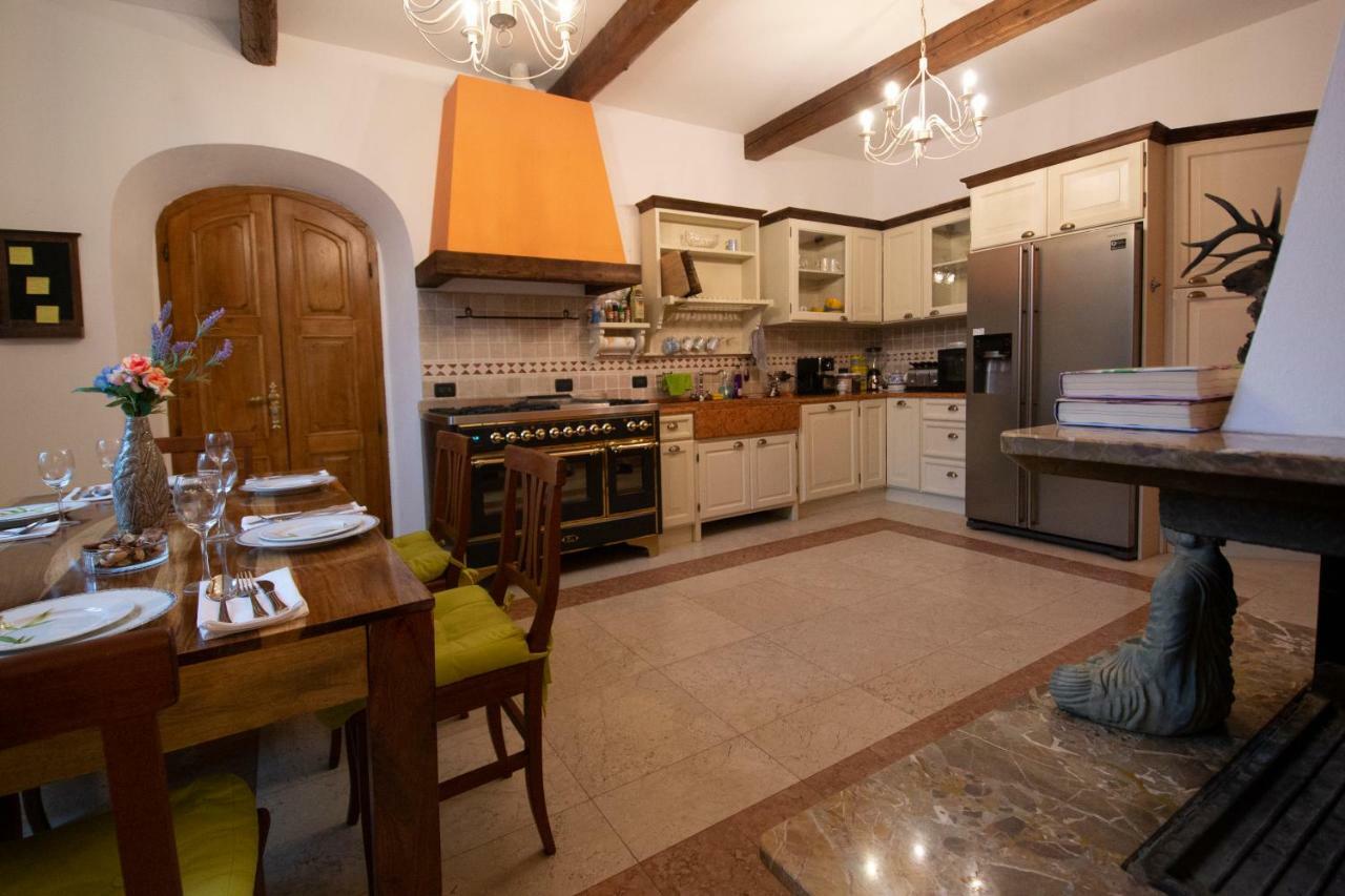 Villa Rina Deluxe And Cottage Порто-Черезио Экстерьер фото